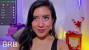 I love how these Colombian babes shake their sweet asses on webcam, it's so cute!