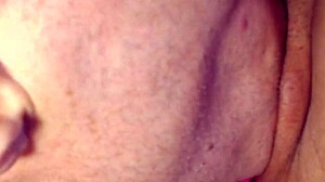 Brazilian man sucking a delicious Korean K-pop pussy - big and flesh pussy.