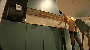 Panties flash from cute housewife in miniskirt!