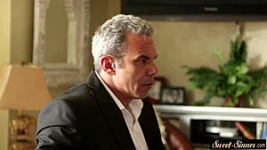 Petite Stepdaughter Gets Jizzed On Her Pussy 😏