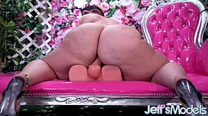 chubby babe rose d kush gets herself off using her favorite toys