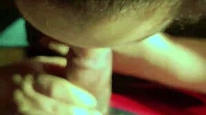 Focusing on the booty in this amateur couple scene