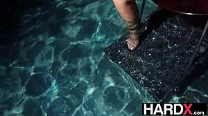 丰满拉丁女骑大鸡巴 - 哈德克斯 - 扎克·怀尔德