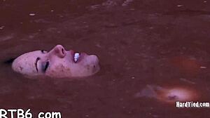 Hotty punished with sloppy sucking in garage