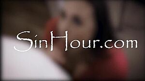 Cadence Lux shares her love for kissing 😘