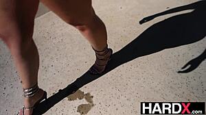 丰满拉丁女骑大鸡巴 - 哈德克斯 - 扎克·怀尔德