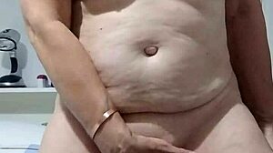 Naughty housewife masturbates to orgasm while mummy's downstairs 😈