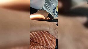 Mature woman with big ass wearing leggings on the street 😍