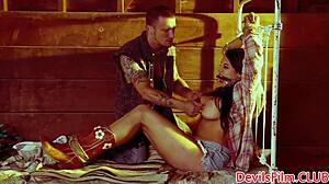 Busty babe rides cock doggystyle 😍