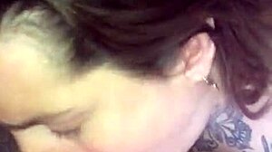 Que rica chúpala que le doy a mi amigo, deepthroating his black cock.