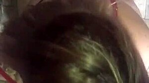 Que rica chúpala que le doy a mi amigo, deepthroating his black cock.