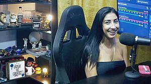 I showed my cock to Renatinha Mello, she loved it, did we hook up?