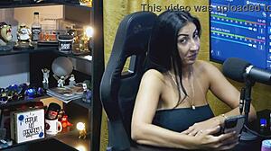 I showed my cock to Renatinha Mello, she loved it, did we hook up?