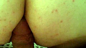 coroa rabuda showing off her big ass in amateurs