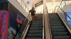 lookin' for a big cock stud at the mall and fuckin' in the bathroom! 😈