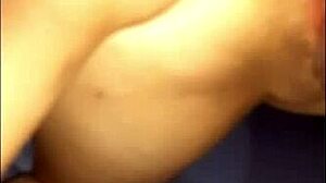 un pepinazo en su delicioso culito con anal fisting.