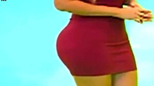 La belle femme aux gros seins est la plus desiree de france