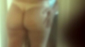 Real homemade pizza delivery guy hidden cam with no audio, Karina and Lucas 😏