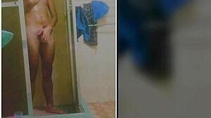 UM PEQUENO COMPILADO MEU TOMANDO BANHO E SE MASTURBANDO ATE GOZAR MUITO