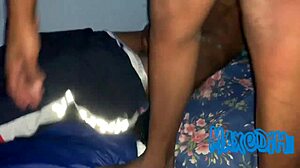 gozando no pau do magrinho na chácara ao ar livre, casal apaixonado