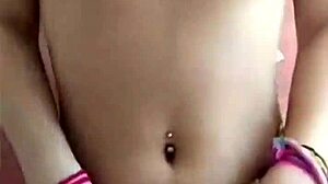 novinha dançando pelada quem é essa delícia