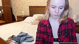 amateur teen camgirl in bra and shirt