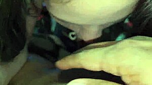 In the hospital, the petite nurse in sexy black lingerie secretly fucks her student lover passionately.