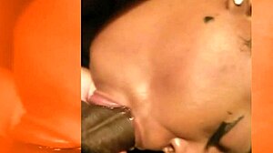 Keyzz Strokes Deepthroats!