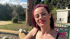 Sally et jade ravissantes femmes gobent une queue.