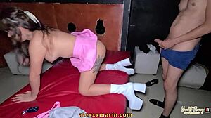 me visto con una faldita corta para calentar a mi novio