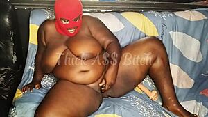 Bbw Loves To Munch And Fuck His Gardener Because Of His Huge Dick