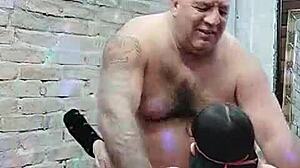 Novinha Pediu Leitinho Na Pepekinha