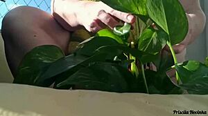 Regando Minhas Plantas Toda Pelada Na Varanda Para Quem Quiser Ver - Parte 02-