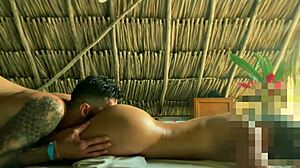 hago masajes en la playa a turistas con buena musica