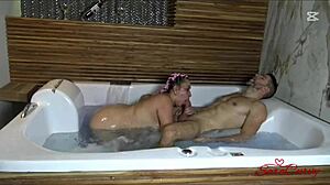 No Tenia Para Pagar La Renta Y El Casero Me Follo En Su Lugar