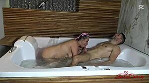 No Tenia Para Pagar La Renta Y El Casero Me Follo En Su Lugar