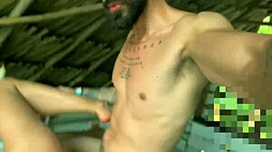 hago masajes en la playa a turistas con buena musica