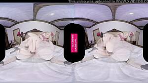 Ivy Jones Plays Deep In Her Pussy For You In VR 😍