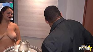 João o safado comendo a novinha desirre na festa