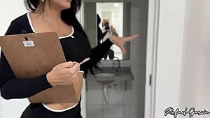 Sucked Hot Realtor During Apartment Tour!