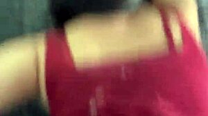 Mi compañera de cuarto me chupa la verga y yo la pongo en cuatro y me vengo en su rica y apretada vagina 😍