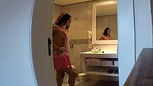 jeguinhas find the snake at the julina party and go for it