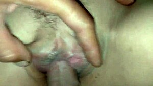 เย็ดหีให้น้ำแตกใส่รูแตด ในเซ็กส์อเมเจอร์ที่เปียกชื้น