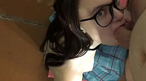 in this homemade scene, the girlfriend struggles to suck with her mouth closed