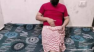 Real Married Indian Muslim Couple Enjoys Afternoon Quickie