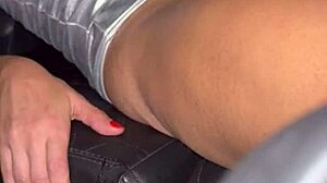 Seduziu o uber durante a live e ainda convenceu a deixar o marido filmar