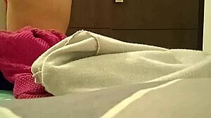 camara escondida hermanastra española ninfómana coño rosadito