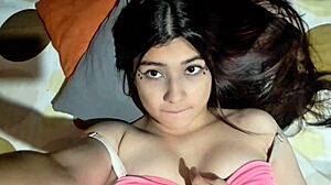 mi cuñada me manda un video tocandose el coño