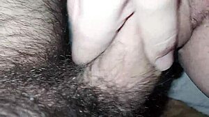 Metiendo toda mi leche en la vagina de mi hermanastra argentina corrida dentro