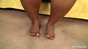 Bbw Daphne Daniels Stimulates Her Black Pussy Using Toys